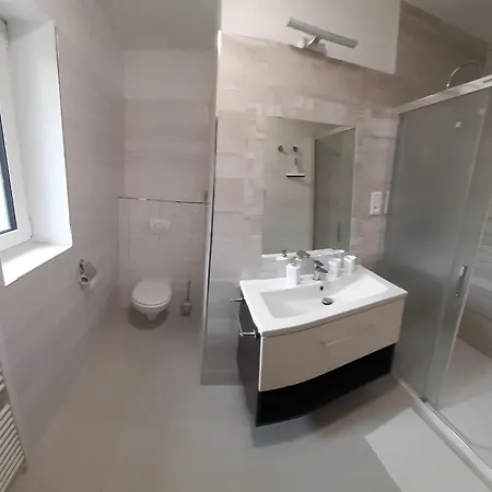 Ubytovani U Sary Apartman